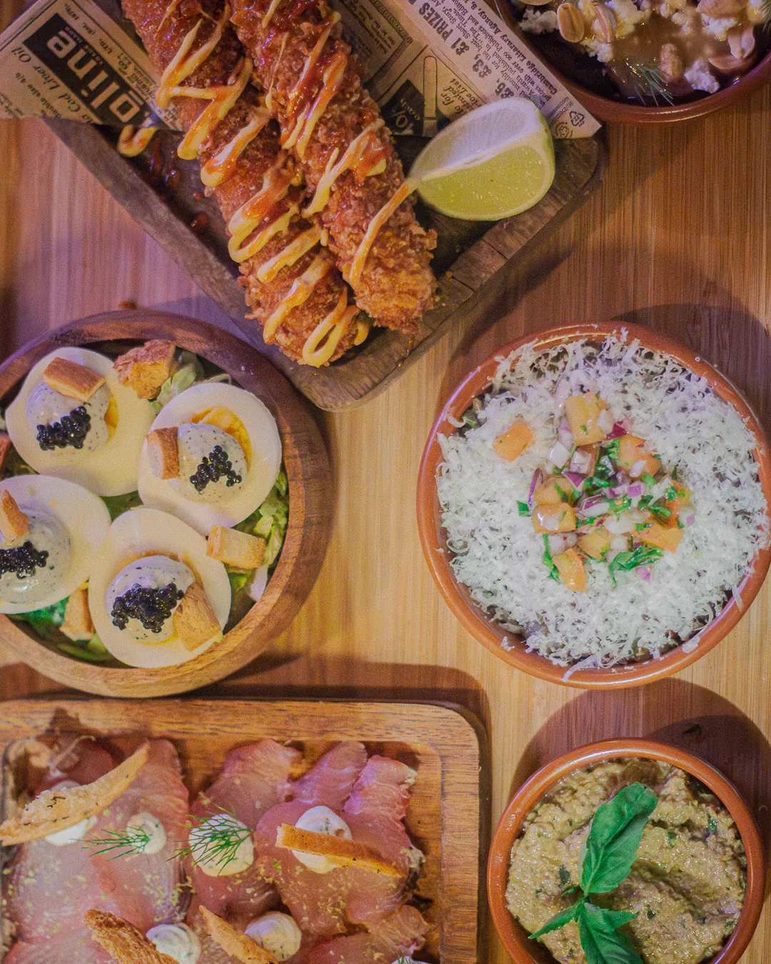 Une table aux Balançoires